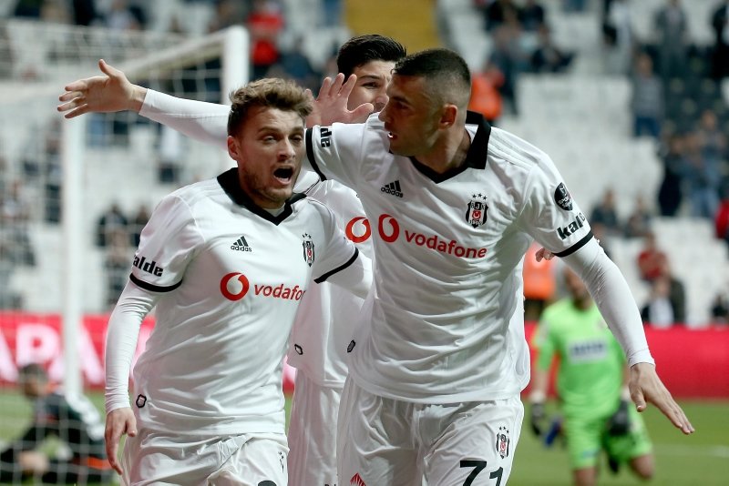 Sergen Yalçın’dan Beşiktaş açıklaması!