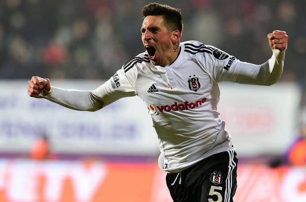 Şampiyonlar Ligi Kartal’ı!