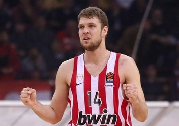 THY EuroLeague'de ayın MVP'si Sasha Vezenkov