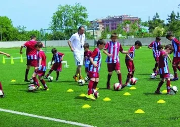 Trabzonspor'dan İngiltere'ye futbol okulu