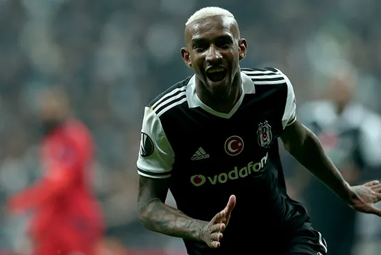 Talisca sosyal medyayı sallamaya devam ediyor