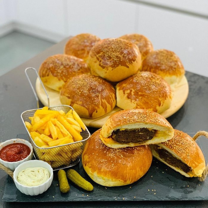 kapali-hamburger-tarifi-evde-pratik-kapali-hamburger-yapilisi-malzemeleri-ve-puf-noktalari-1698146767082.jpg
