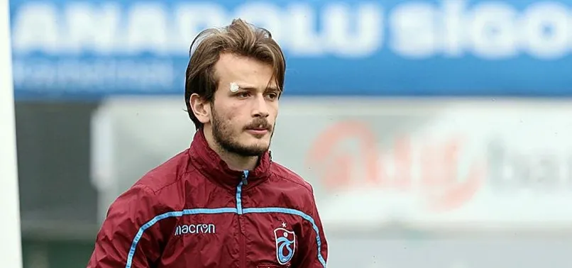 Abdülkadir Parmak futbolu bırakmıştı