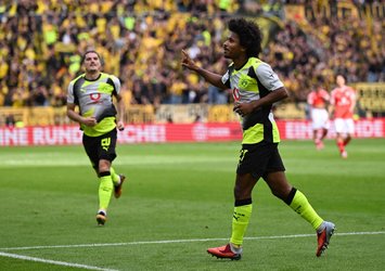 Dortmund deplasmanda galip!