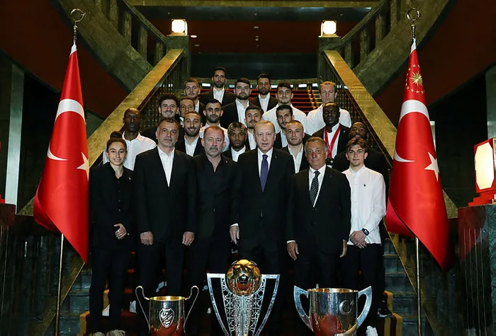 Başkan Recep Tayyip Erdoğan Beşiktaş Futbol Takımı'nı kabul etti - 1