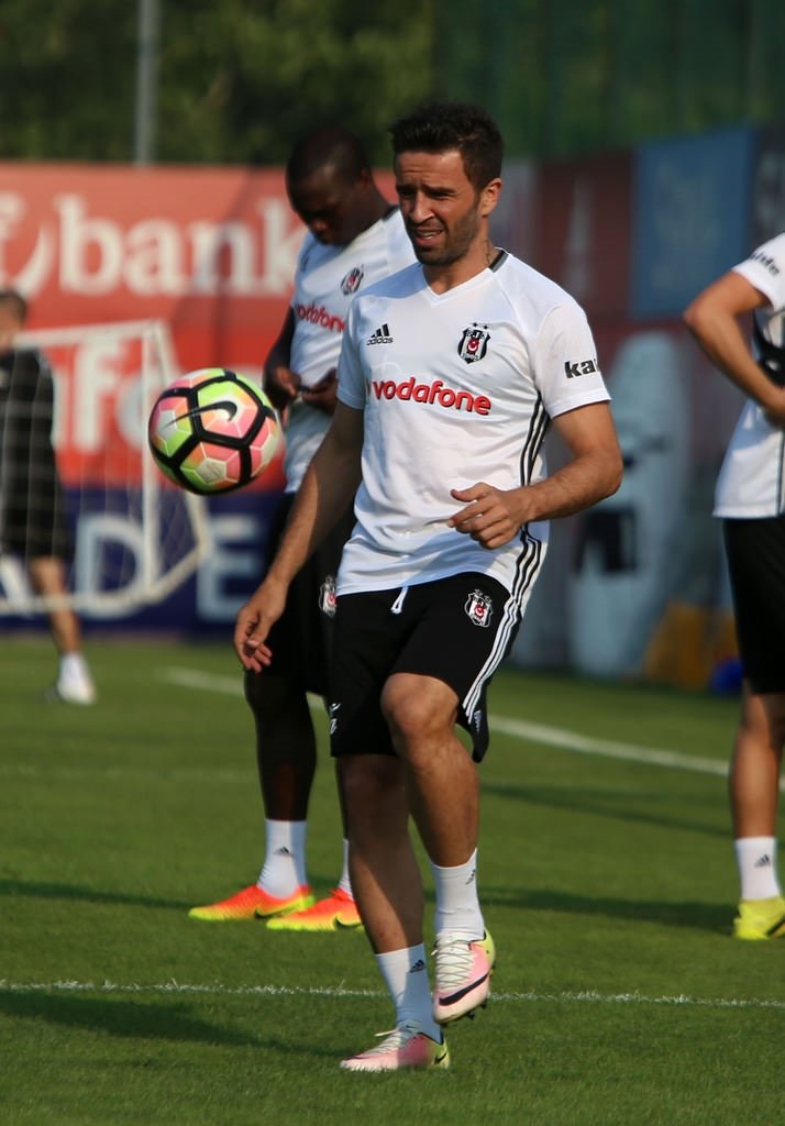 Beşiktaş’ta Gökhan Gönül şoku