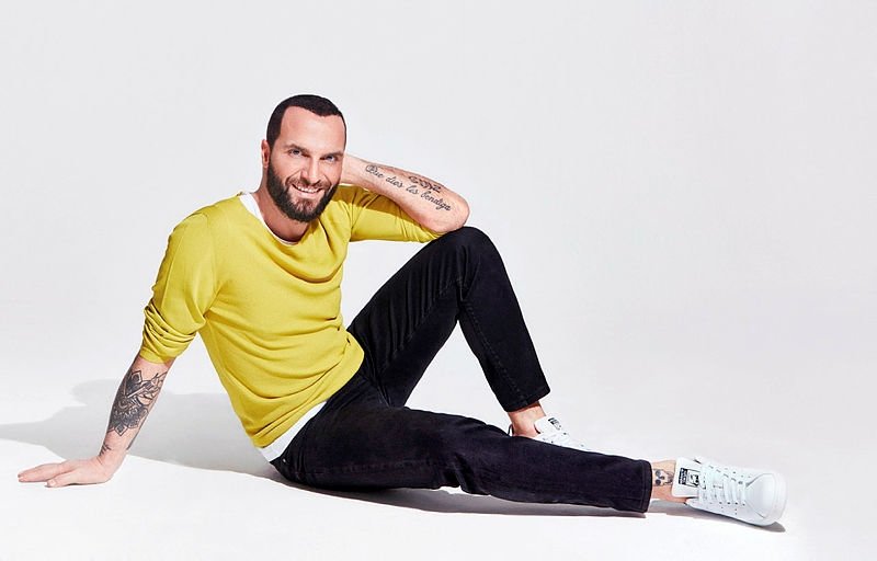 Arda Turan’ın elindeki silah ateş aldı