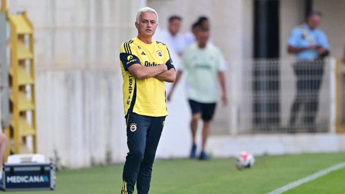 Fenerbahçe'de Jose Mourinho'dan geleceği hakkında açıklama Fenerbahçe'de Jose Mourinho'dan geleceği hakkında açıklama