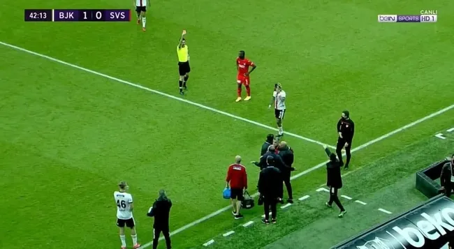 SON DAKİKA BEŞİKTAŞ HABERLERİ - Sergen Yalçın Beşiktaş - Sivasspor maçında kırmızı kart gördü! - 2