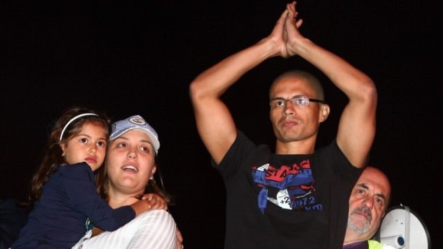 Vedalar hüzünlü olur