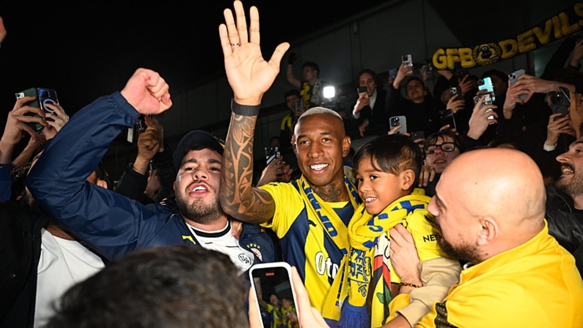 Anderson Talisca Fenerbahçe için İstanbul'da! Anderson Talisca Fenerbahçe için İstanbul'da!