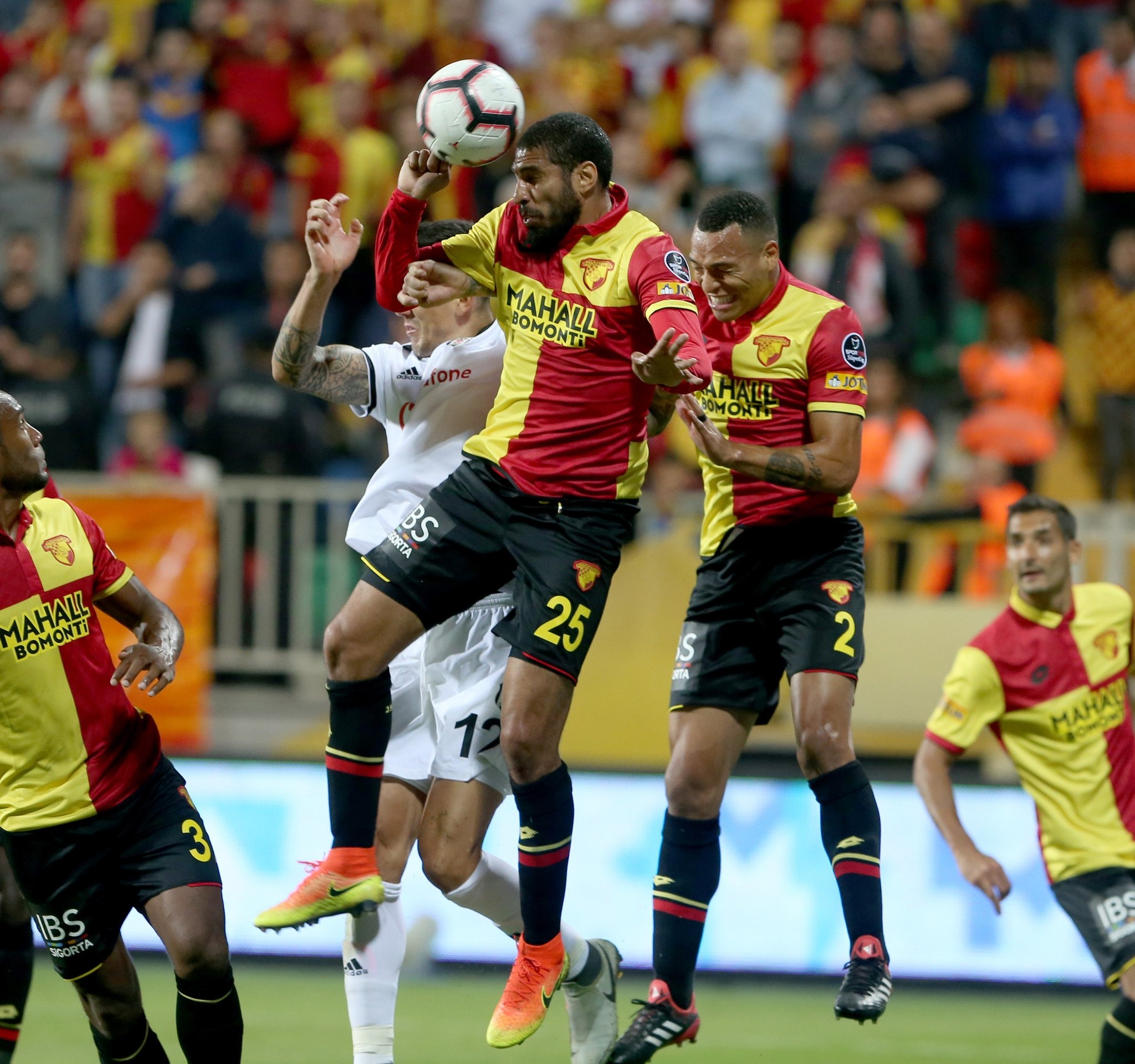 Göztepe - Beşiktaş Maçtan kareler