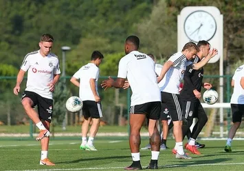 Beşiktaş, taktik ve kondisyon çalıştı