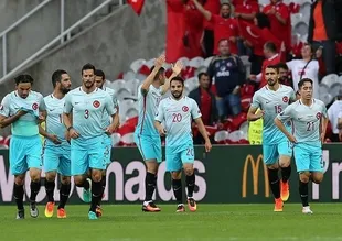 Türkiye-Rusya maçının geliri şehit ailelerine