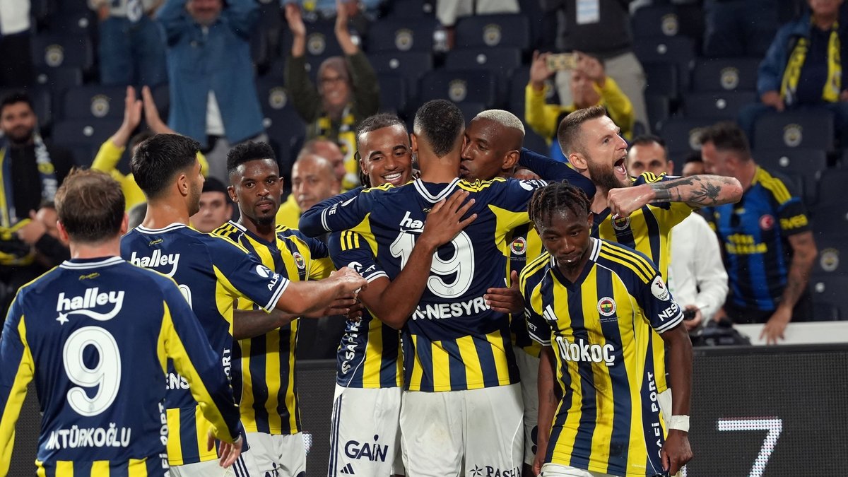 Spor yazarları Fenerbahçe'nin galibiyetini değerlendirdi! Spor yazarları Fenerbahçe'nin galibiyetini değerlendirdi!