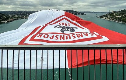 Şampiyon Samsunspor’un bayrağı İstanbul Boğazı’na asıldı!