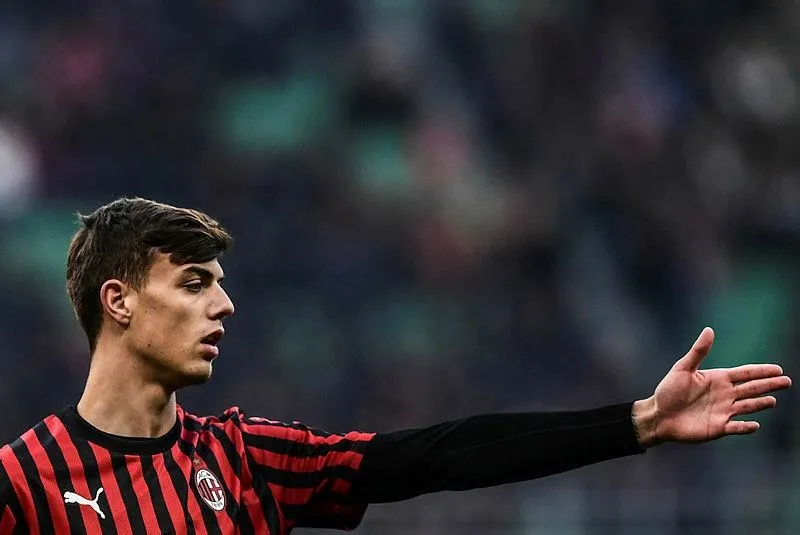 Hakan Çalhanoğlu'nun golü Milan'a yetmedi - 1