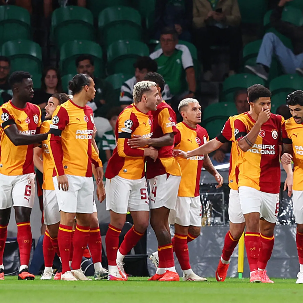Galatasaray'ın yıldızına ülkesinden büyük şok!