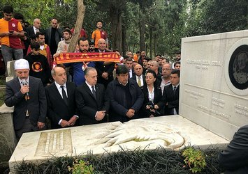 Galatasaray'dan Ali Sami Yen ve Süleyman Seba'ya ziyaret