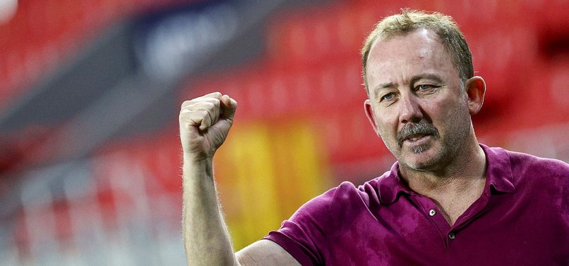 Beşiktaş'ta Sergen Yalçın'dan flaş sözler! Kenara çekilecek değilim