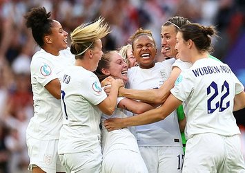 Kadınlarda zafer İngiltere'nin!