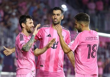 Sergio Busquets kramponları asıyor!
