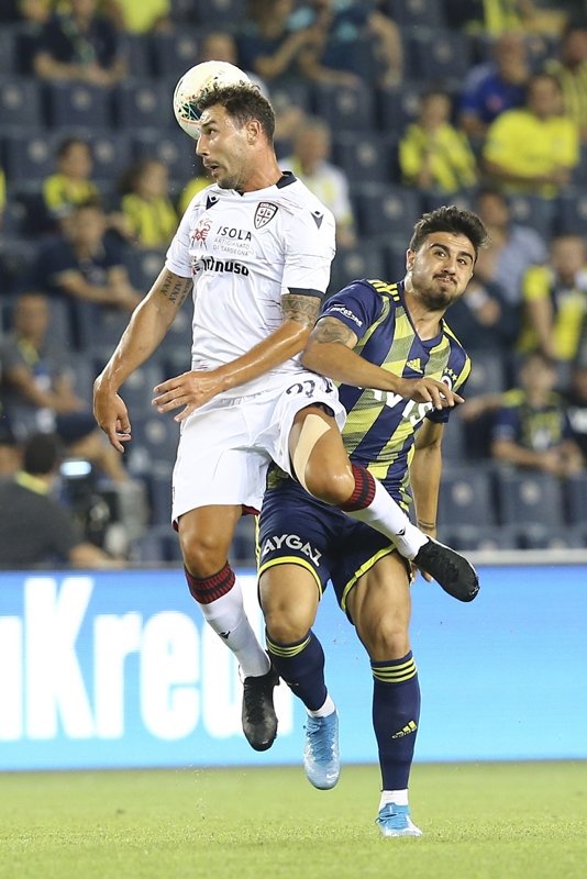 Emre Belözoğlu’ndan Ozan’a fırça!