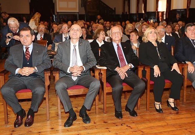 Dursun Özbek, Tudor sorunu pas geçti!