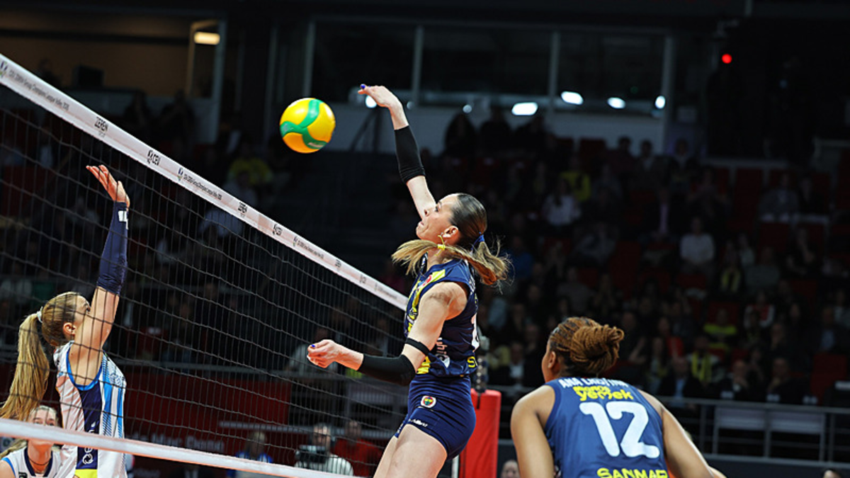 Fenerbahçe Medicana altın sette veda etti