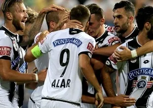 Sturm Graz lige 3 puanla başladı