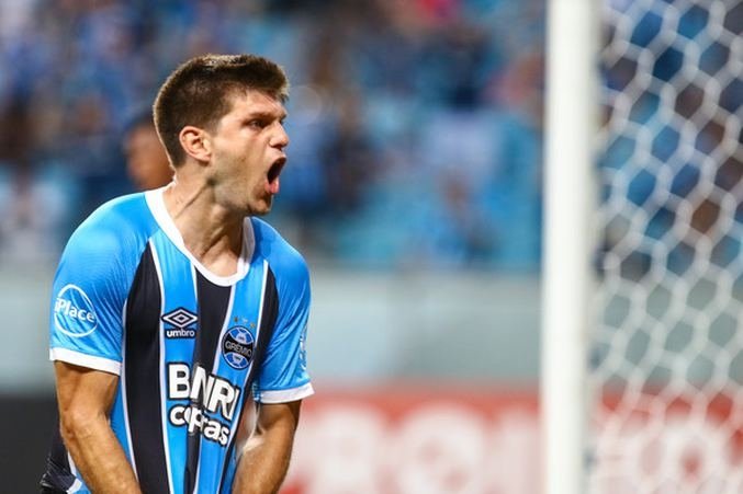 Comolli, transfer avına çıktı!