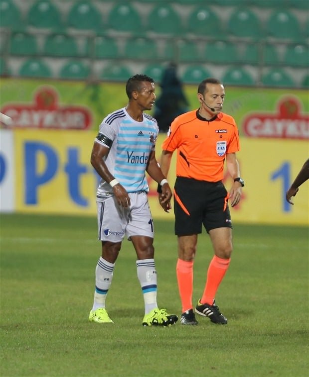 Çaykur Rizespor - Fenerbahçe maçı olay oldu