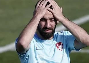Arda Turan'ın evine saldırı!