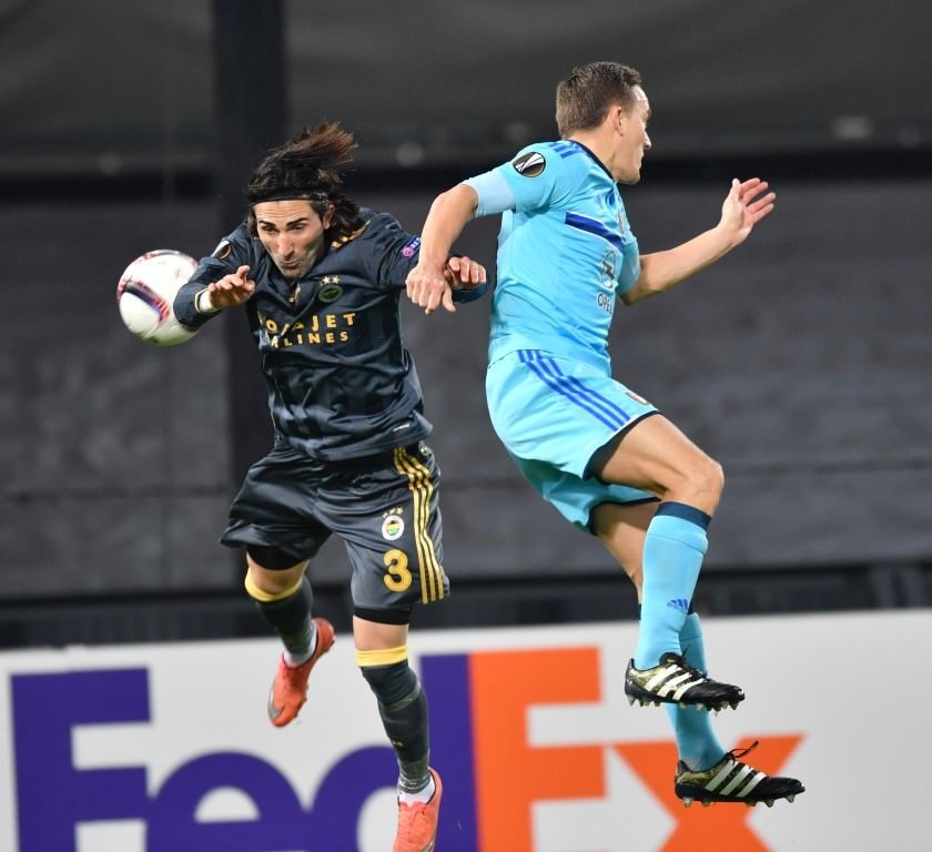 Feyenoord - Fenerbahçe mücadelesinden kareler