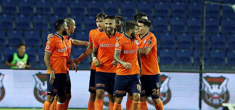 Medipol Başakşehir, Akhisarspor karşısında