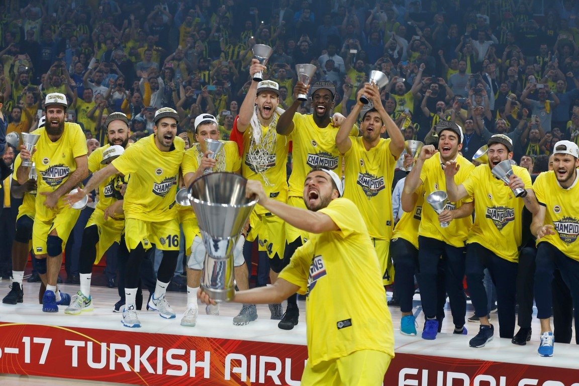 Datome söz verdi, saçlarını kestirdi