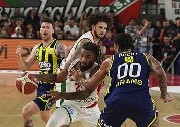 Fenerbahçe Beko Karşıyaka'yı farklı geçti