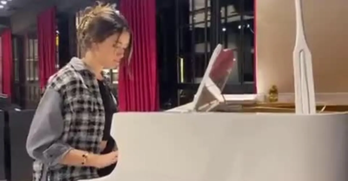 Zehra Güneş piyano çaldığı anları paylaştı!