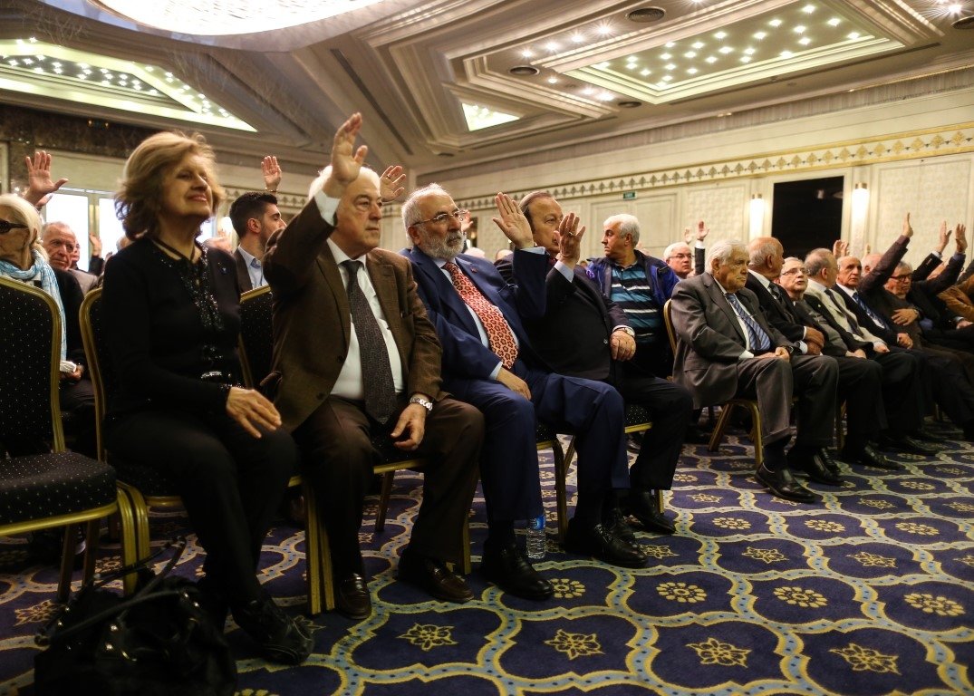 Galatasaray’da futbolcular borçlu çıktı