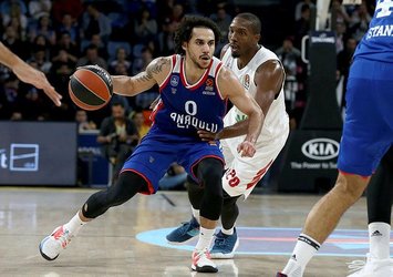 Anadolu Efes liderliğini korumak için sahaya çıkıyor