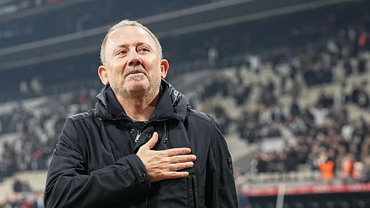 Sergen Yalçın cevapladı! Altay Bayındır’ın transfer durumu…