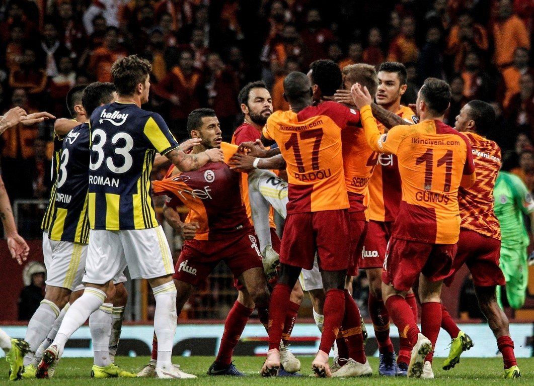 Avrupa'ya rezil olduk! 'Vahşi bir kavga...' - Sayfa 1 ...