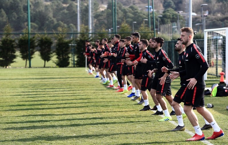 Türkiye maçı öncesi Arnavutluk’ta kriz!