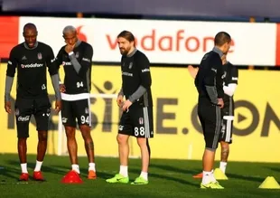 Beşiktaş'ta Olympiakos maçı hazırlıkları sürüyor