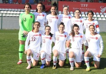 Kadın Milli Futbol Takımı'mızdan kötü prova