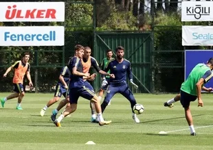 Fenerbahçe'den flaş Van Persie açıklaması