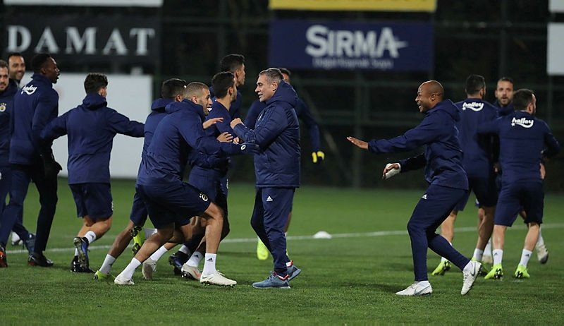 Fenerbahçe’de herkes satılık!