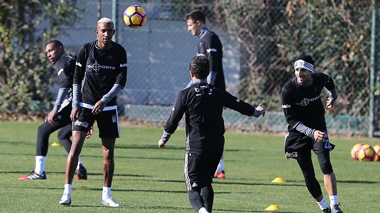 Beşiktaş’ta gidecek isimler belli oldu