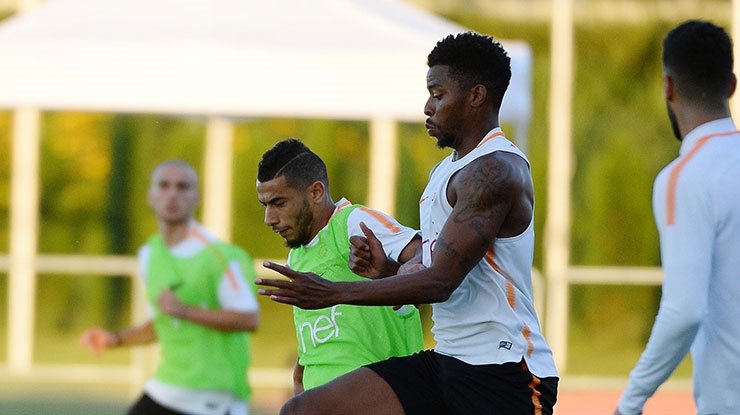 Galatasaray’da flaş talep! 6 transfer daha...