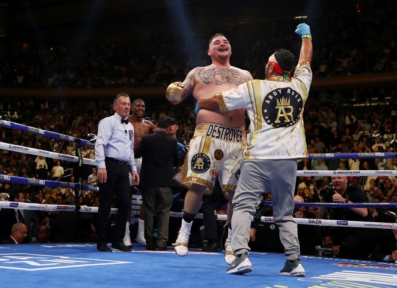 Anthony Joshua ilk yenilgisini aldı!